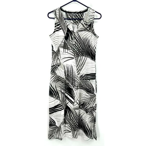 T by Talbots Sz Small Petite Sleeveless V neck Dress Black White Tropical Print - Picture 1 of 5